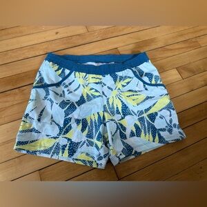 Columbia PFG women’s tidal shorts in tropical blue print
